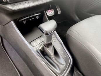 HYUNDAI BAYON 1.0 T-GDi Premium SUV 5dr Petrol DCT Euro 6 (s/s) (100 ps)