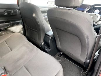 HYUNDAI BAYON 1.0 T-GDi Premium SUV 5dr Petrol DCT Euro 6 (s/s) (100 ps)