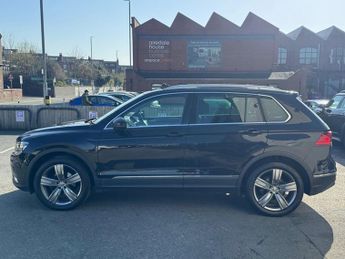 VOLKSWAGEN TIGUAN 2.0 TDI BlueMotion Tech SEL SUV 5dr Diesel DSG Euro 6 (s/s) (150