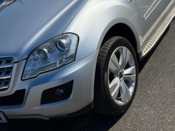 MERCEDES-BENZ M-CLASS 3.0 ML350 CDI V6 BlueEfficiency Sport SUV 5dr Diesel G-Tronic 4W