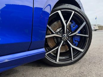 VOLKSWAGEN GOLF 2.0 TSI R Hatchback 5dr Petrol DSG 4Motion Euro 6 (s/s) (320 ps)