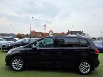 VOLKSWAGEN TOURAN 1.6 TDI BlueMotion Tech SE Family MPV 5dr Diesel DSG Euro 6 (s/s