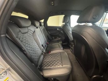 AUDI Q5 2.0 TFSIe 50 Edition 1 Sportback 5dr Petrol Plug-in Hybrid S Tro
