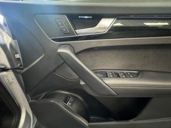 AUDI Q5 2.0 TFSIe 50 Edition 1 Sportback 5dr Petrol Plug-in Hybrid S Tro