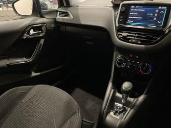 PEUGEOT 208 1.2 PureTech Allure Hatchback 5dr Petrol EAT Euro 6 (s/s) (110 p