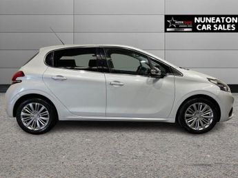 PEUGEOT 208 1.2 PureTech Allure Hatchback 5dr Petrol EAT Euro 6 (s/s) (110 p