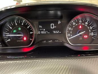 PEUGEOT 208 1.2 PureTech Allure Hatchback 5dr Petrol EAT Euro 6 (s/s) (110 p