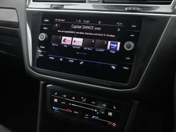 VOLKSWAGEN TIGUAN 1.5 TSI R-Line SUV 5dr Petrol DSG Euro 6 (s/s) (150 ps)