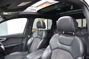 AUDI Q7 3.0 TDI V6 S line SUV 5dr Diesel Tiptronic quattro Euro 6 (s/s) 