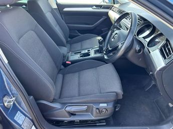 VOLKSWAGEN PASSAT 1.6 TDI SE Business Estate 5dr Diesel Manual Euro 6 (s/s) (120 p