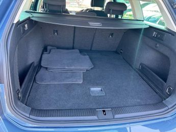 VOLKSWAGEN PASSAT 1.6 TDI SE Business Estate 5dr Diesel Manual Euro 6 (s/s) (120 p