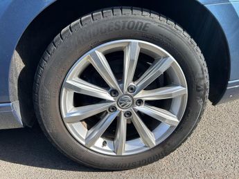 VOLKSWAGEN PASSAT 1.6 TDI SE Business Estate 5dr Diesel Manual Euro 6 (s/s) (120 p