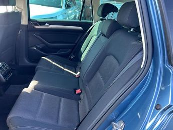 VOLKSWAGEN PASSAT 1.6 TDI SE Business Estate 5dr Diesel Manual Euro 6 (s/s) (120 p