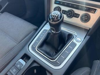 VOLKSWAGEN PASSAT 1.6 TDI SE Business Estate 5dr Diesel Manual Euro 6 (s/s) (120 p