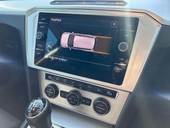 VOLKSWAGEN PASSAT 1.6 TDI SE Business Estate 5dr Diesel Manual Euro 6 (s/s) (120 p