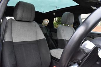 LAND ROVER RANGE ROVER EVOQUE MANAGERS MADNESS PRICE 2.0 P250 MHEV R-Dynamic HSE SUV 5dr Petro