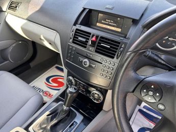 MERCEDES-BENZ C-CLASS 1.8 C180K SE Saloon 4dr Petrol Auto Euro 4 (156 ps)