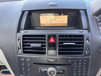 MERCEDES-BENZ C-CLASS 1.8 C180K SE Saloon 4dr Petrol Auto Euro 4 (156 ps)