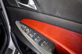 HYUNDAI TUCSON 2.0 CRDi Premium SE SUV 5dr Diesel Auto 4WD Euro 6 (136 ps)