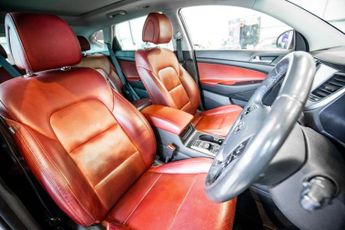 HYUNDAI TUCSON 2.0 CRDi Premium SE SUV 5dr Diesel Auto 4WD Euro 6 (136 ps)