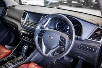 HYUNDAI TUCSON 2.0 CRDi Premium SE SUV 5dr Diesel Auto 4WD Euro 6 (136 ps)