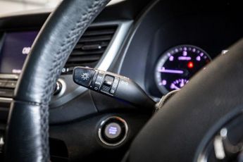 HYUNDAI TUCSON 2.0 CRDi Premium SE SUV 5dr Diesel Auto 4WD Euro 6 (136 ps)