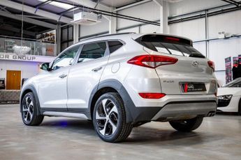 HYUNDAI TUCSON 2.0 CRDi Premium SE SUV 5dr Diesel Auto 4WD Euro 6 (136 ps)