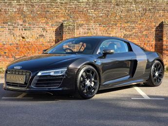 Audi R8 5.2 FSI V10 Plus Coupe 2dr Petrol S Tronic quattro Euro 5 (550 p