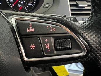 AUDI Q3 2.0 TDI S line SUV 5dr Diesel S Tronic quattro Euro 5 (s/s) (177