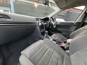VOLKSWAGEN GOLF 2.0 TDI GT Hatchback 5dr Diesel DSG Euro 6 (s/s) (150 ps)
