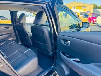 NISSAN LEAF 40kWh Tekna Hatchback 5dr Electric Auto (150 ps)