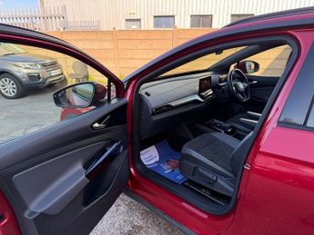 VOLKSWAGEN ID.4 Pure 52kWh Style SUV 5dr Electric Auto (148 ps)
