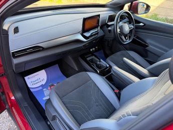 VOLKSWAGEN ID.4 Pure 52kWh Style SUV 5dr Electric Auto (148 ps)