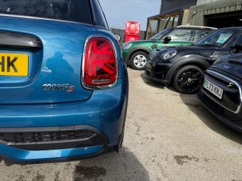 MINI HATCH 2.0 Cooper S Classic Hatchback 5dr Petrol Steptronic Euro 6 (s/s