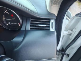 LAND ROVER RANGE ROVER EVOQUE 2.2 SD4 Prestige SUV 5dr Diesel Auto 4WD Euro 5 (190 ps)