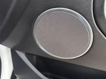 LAND ROVER RANGE ROVER EVOQUE 2.2 SD4 Prestige SUV 5dr Diesel Auto 4WD Euro 5 (190 ps)