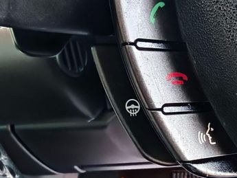 LAND ROVER RANGE ROVER EVOQUE 2.2 SD4 Prestige SUV 5dr Diesel Auto 4WD Euro 5 (190 ps)