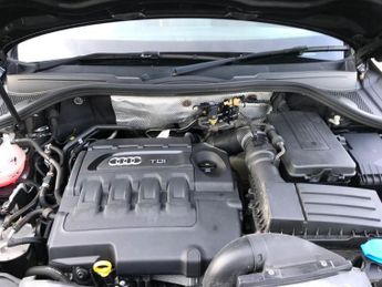 AUDI Q3 2.0 TDI S line Edition SUV 5dr Diesel S Tronic quattro Euro 6 (s