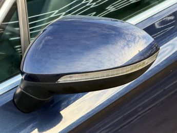 VOLKSWAGEN PASSAT 2.0 TDI BlueMotion Tech GT Estate 5dr Diesel DSG Euro 6 (s/s) (1