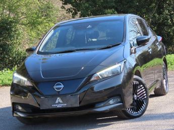 NISSAN LEAF 39kWh N-Connecta Hatchback 5dr Electric Auto (150 ps)