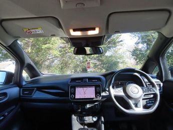 NISSAN LEAF 39kWh N-Connecta Hatchback 5dr Electric Auto (150 ps)