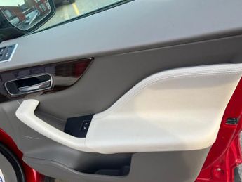 JAGUAR F-PACE 2.0 D180 Portfolio SUV 5dr Diesel Auto AWD Euro 6 (s/s) (180 ps)