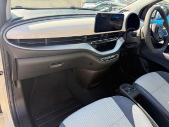 FIAT 500E 42kWh Icon Hatchback 3dr Electric Auto (118 ps)