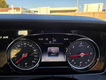 MERCEDES-BENZ E CLASS 2.0 E220d AMG Line Saloon 4dr Diesel G-Tronic+ Euro 6 (s/s) (194