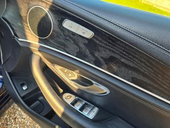 MERCEDES-BENZ E CLASS 2.0 E220d AMG Line Saloon 4dr Diesel G-Tronic+ Euro 6 (s/s) (194