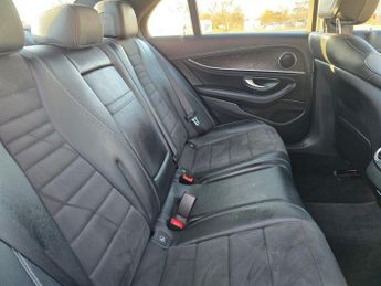 MERCEDES-BENZ E CLASS 2.0 E220d AMG Line Saloon 4dr Diesel G-Tronic+ Euro 6 (s/s) (194