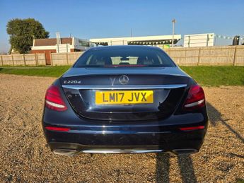 MERCEDES-BENZ E CLASS 2.0 E220d AMG Line Saloon 4dr Diesel G-Tronic+ Euro 6 (s/s) (194