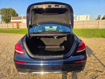 MERCEDES-BENZ E CLASS 2.0 E220d AMG Line Saloon 4dr Diesel G-Tronic+ Euro 6 (s/s) (194