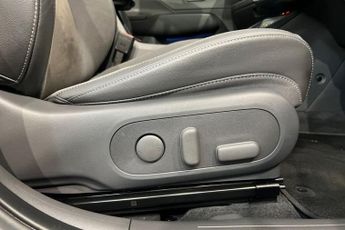 HYUNDAI KONA 65.4kWh Ultimate SUV 5dr Electric Auto (218 ps) Rear View Camera