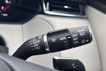 LAND ROVER RANGE ROVER VELAR 2.0 P400e 17.1kWh R-Dynamic S SUV 5dr Petrol Plug-in Hybrid Auto